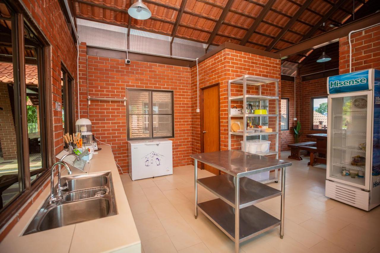 Red House The Garden Stay In Bukit Tinggi By Play Bentong Exterior photo